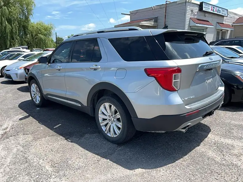 2021 Ford Explorer LIMITED, stříbrná, 68 104 km, dovoz Kanada — foto 4 z 12