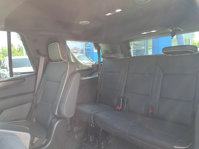 2026 GMC Yukon Elevation, šedá, dovoz Kanada — foto 9 z 20