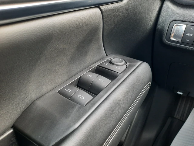 2026 GMC Terrain Elevation, bílá, 536 km, dovoz Kanada — foto 10 z 20