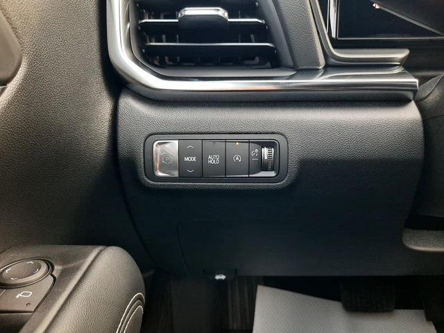 2026 GMC Terrain Elevation, bílá, 536 km, dovoz Kanada — foto 11 z 20