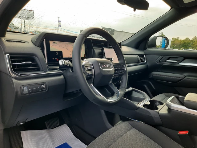 2026 GMC Terrain Elevation, bílá, 536 km, dovoz Kanada — foto 2 z 20