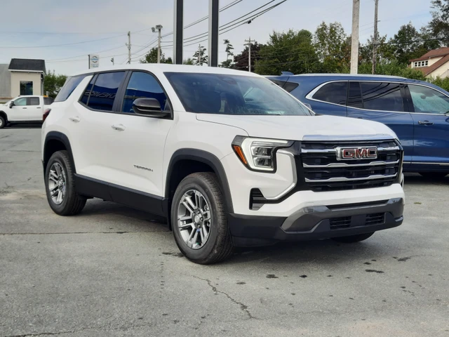 2026 GMC Terrain Elevation, bílá, 536 km, dovoz Kanada — foto 4 z 20