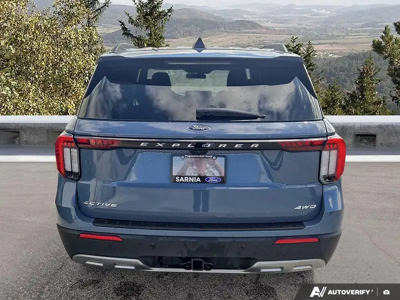 2026 Ford Explorer ACTIVE W/100A PKG, 11 621 km, dovoz Kanada — foto 5 z 12