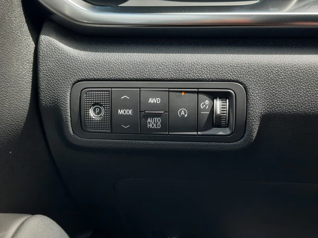 2027 GMC Terrain Elevation, bílá, dovoz Kanada — foto 12 z 20