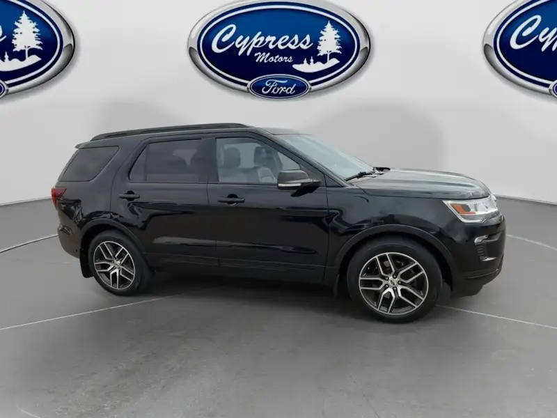 2018 Ford Explorer Sport, 145 000 km, dovoz Kanada — foto 9 z 12