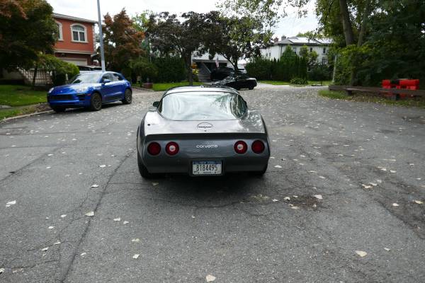 1981 Chevrolet, dovoz USA — foto 6 z 12