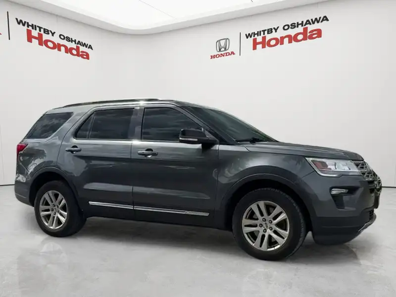 2018 Ford Explorer XLT, šedá, 245 849 km, dovoz Kanada — foto 10 z 12