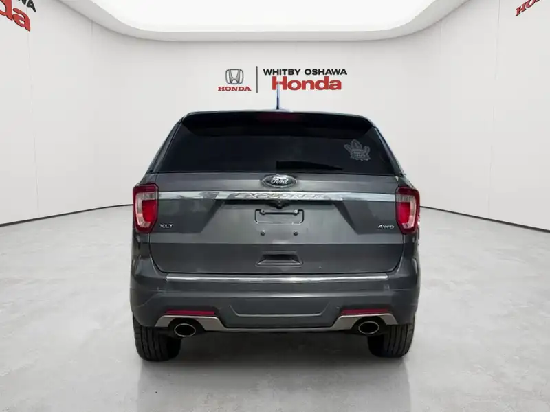 2018 Ford Explorer XLT, šedá, 245 849 km, dovoz Kanada — foto 6 z 12