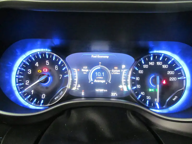 2021 Chrysler Pacifica, bílá, 167 389 km, dovoz Kanada — foto 5 z 6