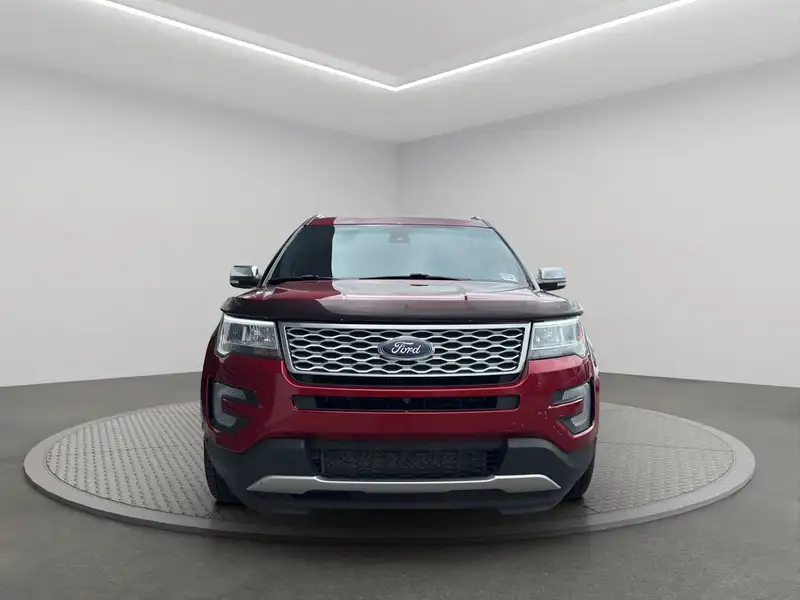 2017 Ford Explorer Platinum, červená, 223 335 km, dovoz Kanada — foto 2 z 12