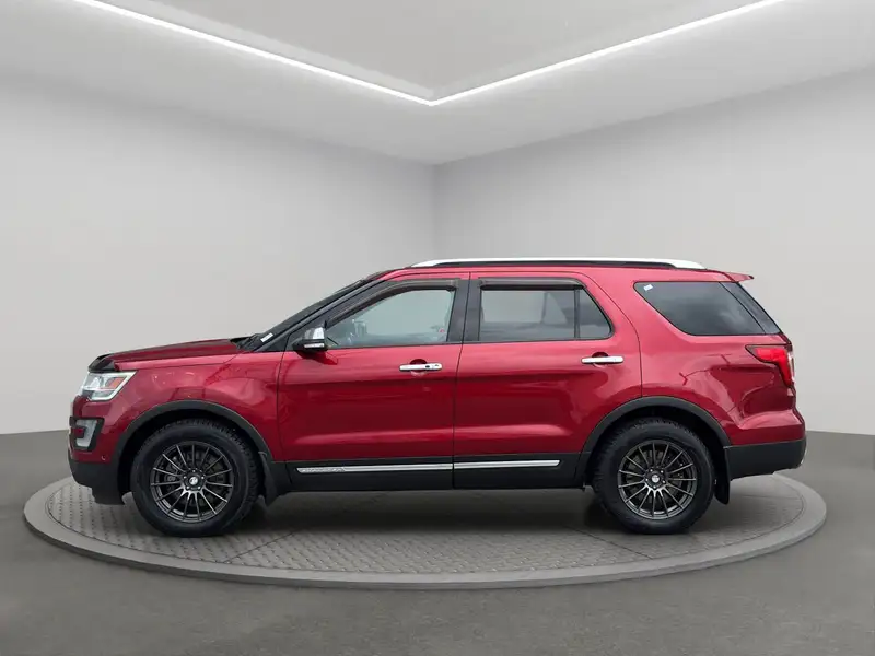 2017 Ford Explorer Platinum, červená, 223 335 km, dovoz Kanada — foto 3 z 12
