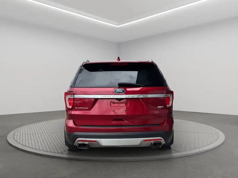 2017 Ford Explorer Platinum, červená, 223 335 km, dovoz Kanada — foto 5 z 12