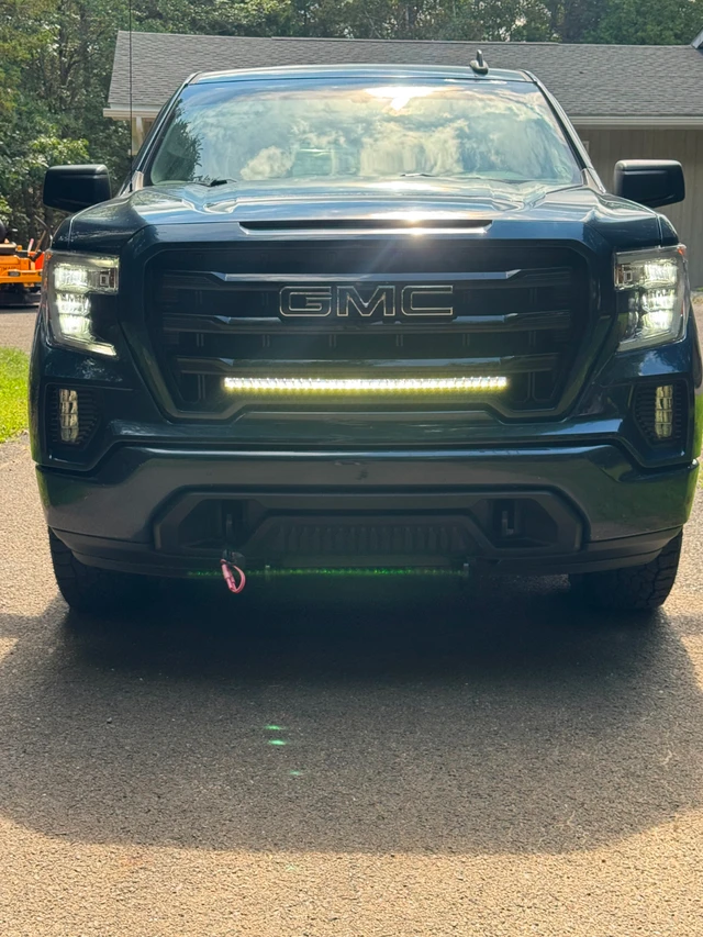 2022 GMC Sierra Elevation, modrá, 92 797 km, dovoz Kanada — foto 2 z 5