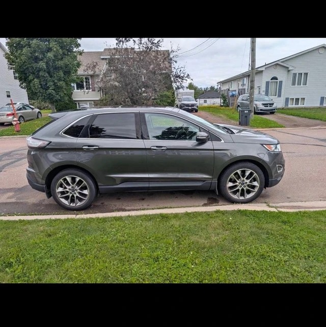 2016 Ford Edge, 178 150 km, dovoz Kanada — foto 2 z 5