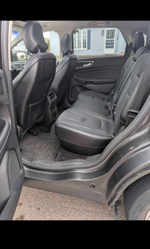 2016 Ford Edge, 178 150 km, dovoz Kanada — foto 4 z 5