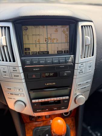 2007 Lexus, dovoz USA — foto 7 z 12