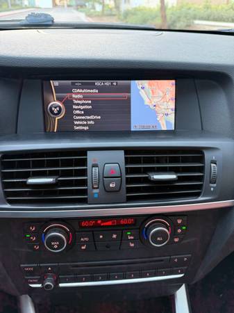 2011 BMW, dovoz USA — foto 7 z 12