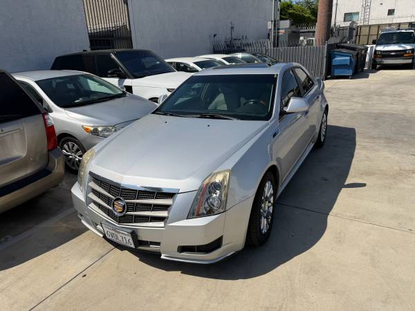 2011 Cadillac, dovoz USA — foto 3 z 12