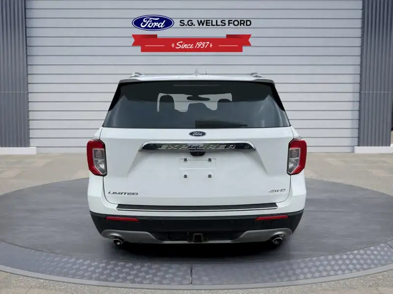 2023 Ford Explorer Limited, bílá, 65 831 km, dovoz Kanada — foto 5 z 8