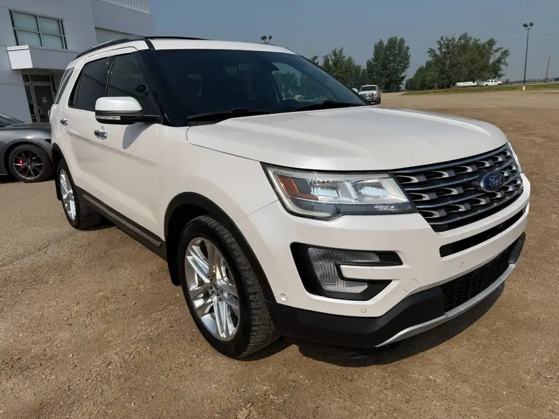 2017 Ford Explorer Limited, bílá, 214 679 km, dovoz Kanada — foto 3 z 12