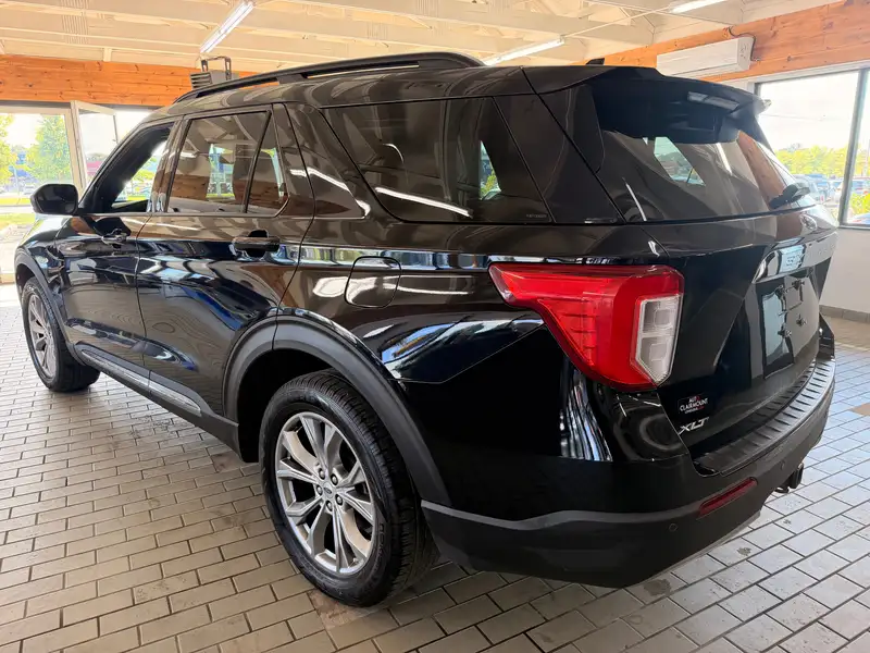 2020 Ford Explorer XLT, černá, 152 462 km, dovoz Kanada — foto 2 z 12