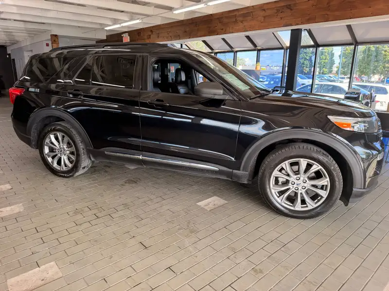 2020 Ford Explorer XLT, černá, 152 462 km, dovoz Kanada — foto 4 z 12
