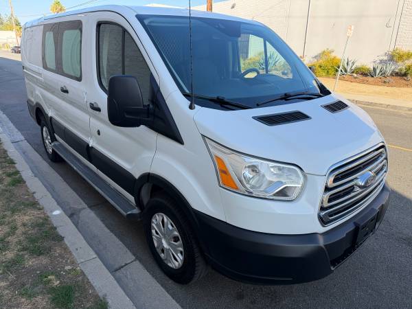 2019 Ford, dovoz USA — foto 2 z 10