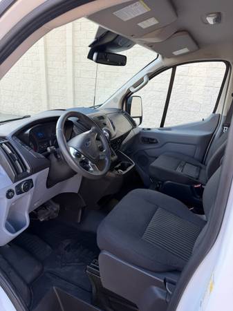 2019 Ford, dovoz USA — foto 4 z 10