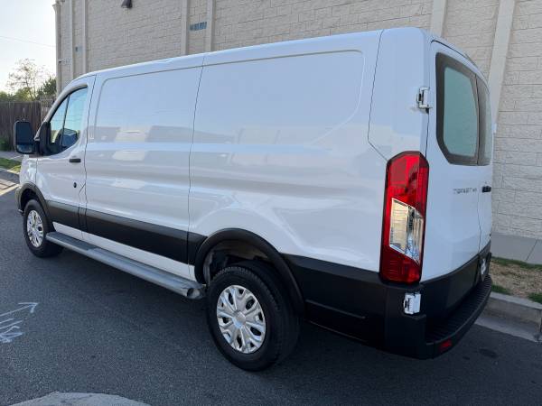 2019 Ford, dovoz USA — foto 5 z 10