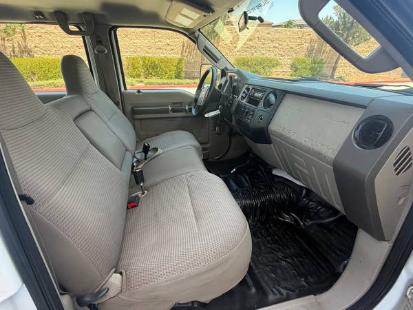 2008 Ford, dovoz USA — foto 7 z 10