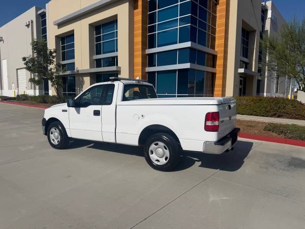 2008 Ford, dovoz USA — foto 2 z 11