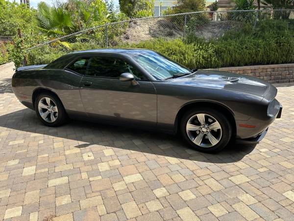 2018 Dodge, dovoz USA — foto 11 z 12