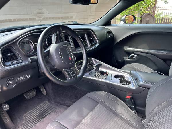 2018 Dodge, dovoz USA — foto 6 z 12