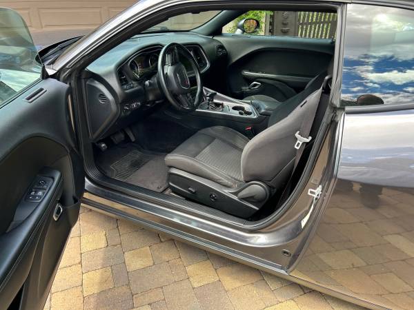 2018 Dodge, dovoz USA — foto 9 z 12