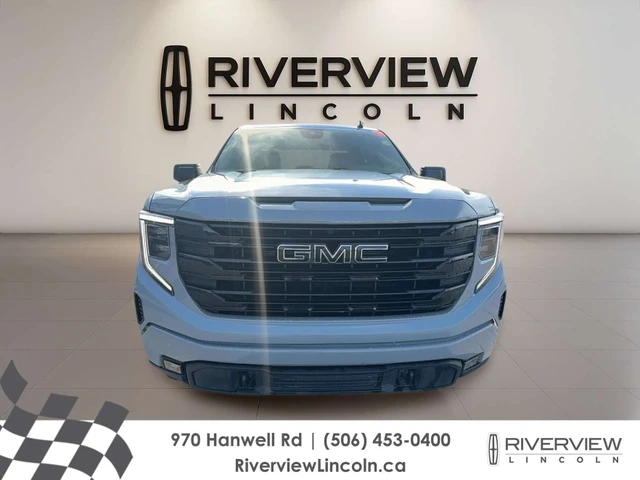 2024 GMC Sierra 1500 ELEVATION, zelená, 138 482 km, dovoz Kanada — foto 2 z 17