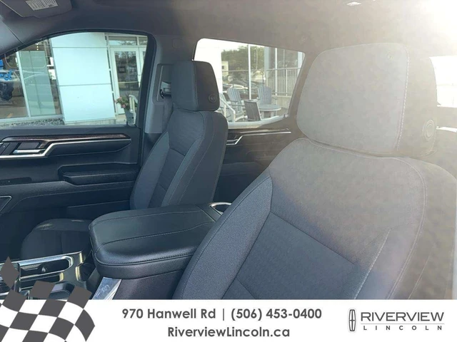 2024 GMC Sierra 1500 ELEVATION, zelená, 138 482 km, dovoz Kanada — foto 8 z 17