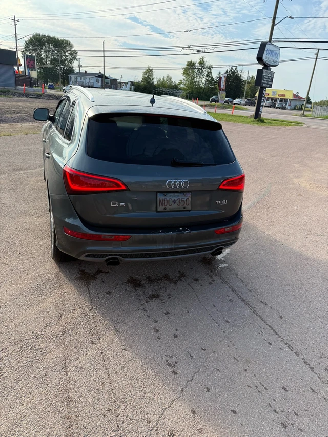2014 Audi Q5, 182 000 km, dovoz Kanada — foto 5 z 5