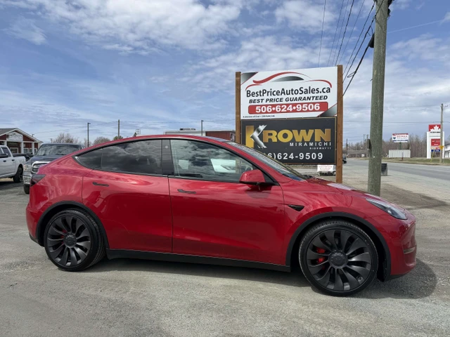 2022 Tesla Model Y Performance AWD CERTIFIED!, červená, 83 000 km, dovoz Kanada — foto 11 z 20