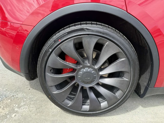 2022 Tesla Model Y Performance AWD CERTIFIED!, červená, 83 000 km, dovoz Kanada — foto 12 z 20