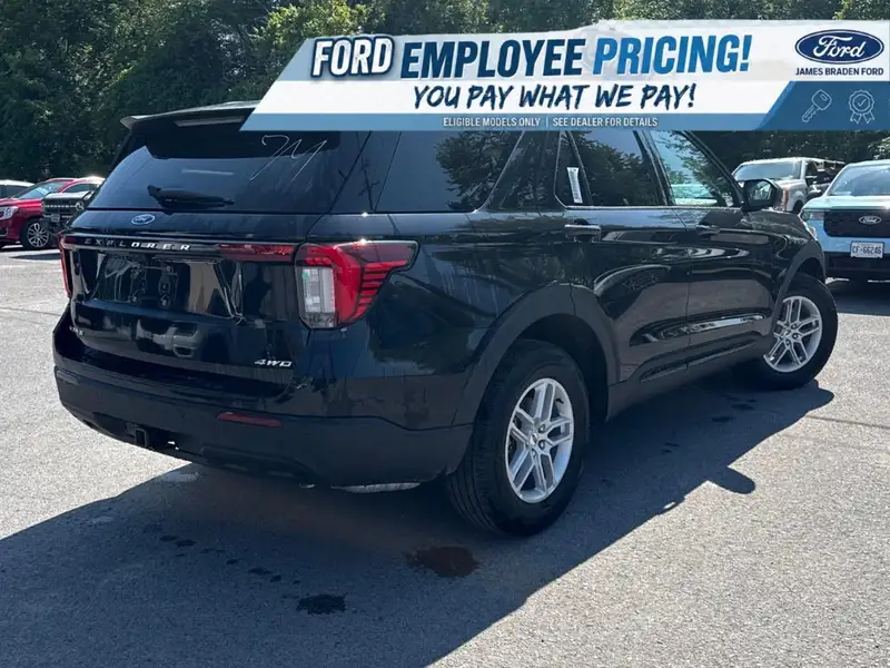 2026 Ford Explorer Active, černá, 32 km, dovoz Kanada — foto 5 z 12