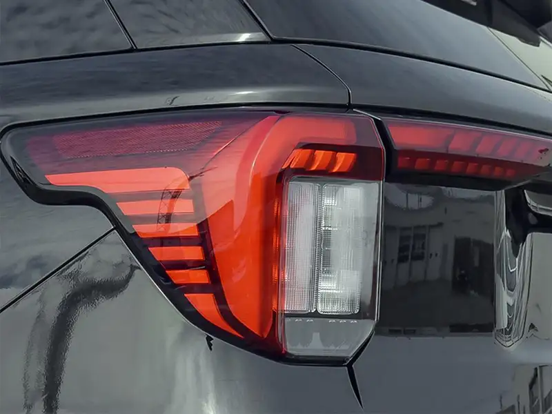 2026 Ford Explorer, černá, dovoz Kanada — foto 10 z 10