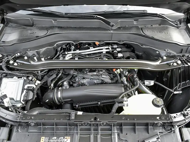 2026 Ford Explorer, černá, dovoz Kanada — foto 6 z 10