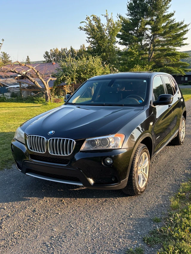 2011 BMW X3, černá, 257 000 km, dovoz Kanada — foto 2 z 5
