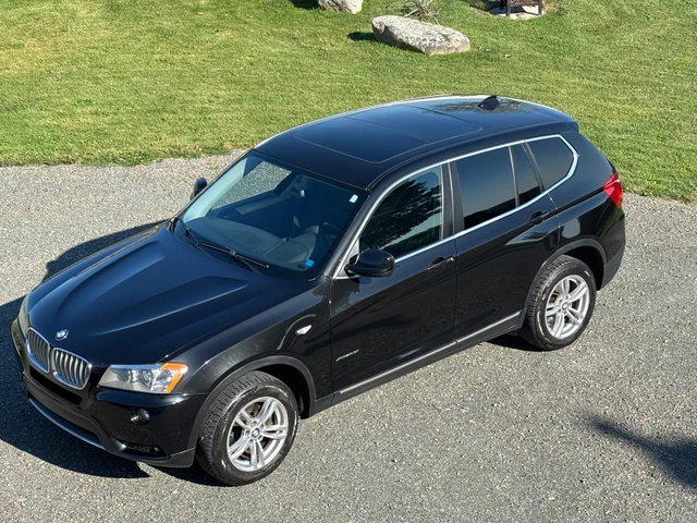 2011 BMW X3, černá, 257 000 km, dovoz Kanada — foto 3 z 5