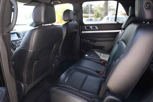 2017 Ford, dovoz USA — foto 12 z 12