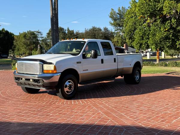 2001 Ford, dovoz USA — foto 2 z 12