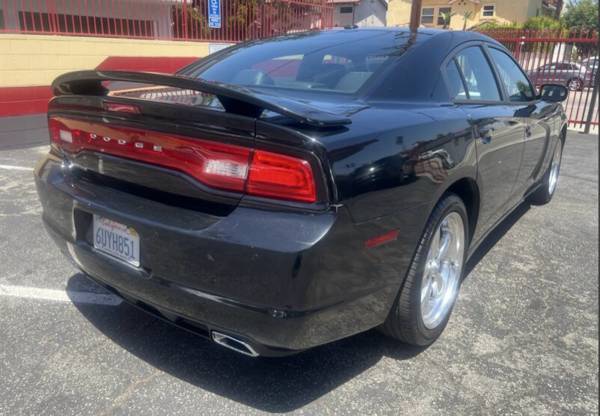 2012 Dodge, dovoz USA — foto 5 z 12