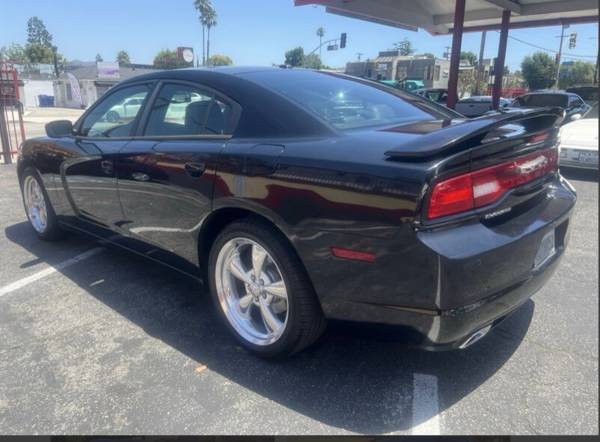2012 Dodge, dovoz USA — foto 6 z 12