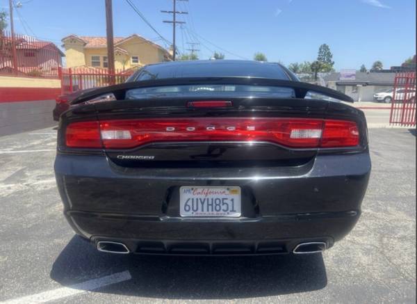2012 Dodge, dovoz USA — foto 8 z 12