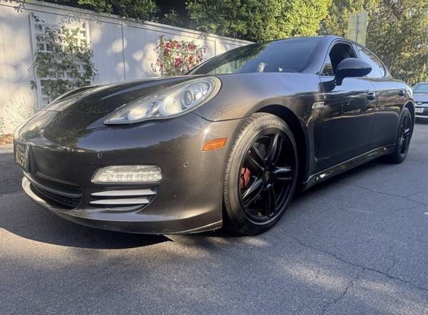 2011 Porsche, dovoz USA — foto 2 z 12